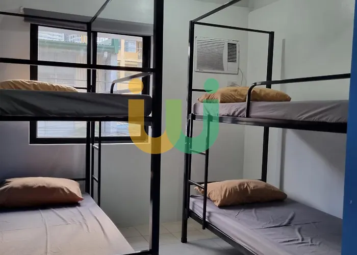 Woke Coliving Kanlaon カプセルホテル マニラ市